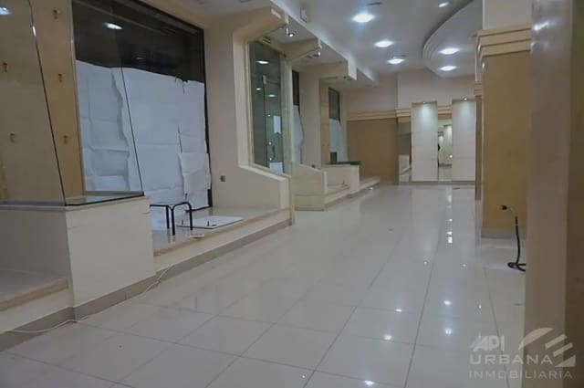 Erhverv til leje i Lucena - € 700 (Ref: 9963648)