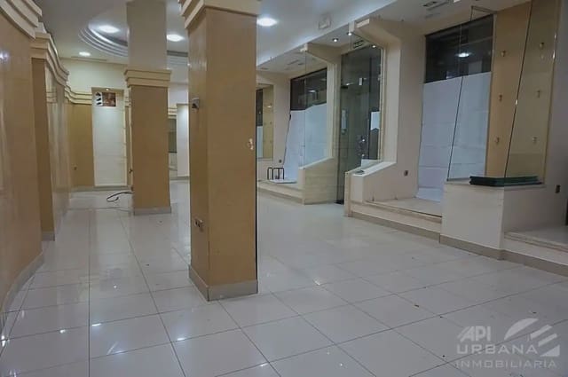 Erhverv til leje i Lucena - € 700 (Ref: 9963648)