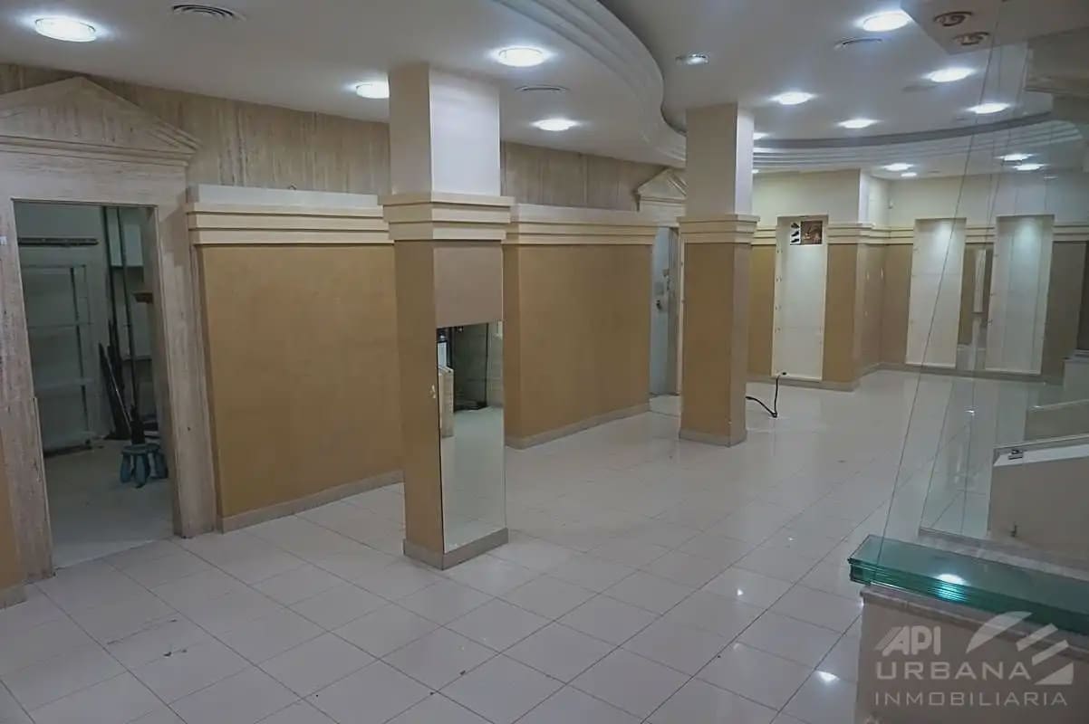 Commerciale da affittare in Lucena - 700 € (Rif: 9963648)