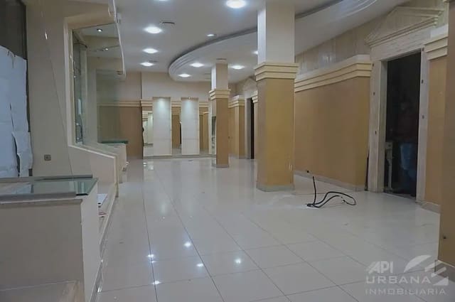 Erhverv til leje i Lucena - € 700 (Ref: 9963648)