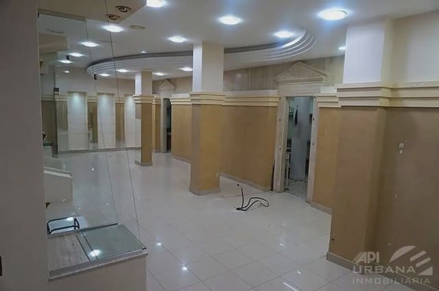 Erhverv til leje i Lucena - € 700 (Ref: 9963648)