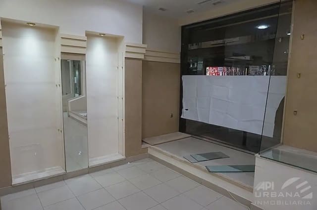 Erhverv til leje i Lucena - € 700 (Ref: 9963648)