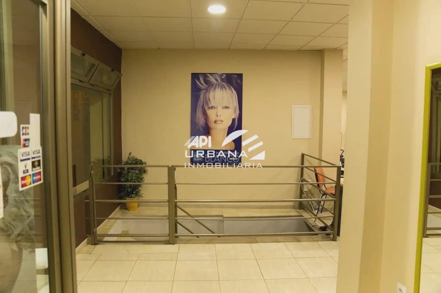 Comercial para venda em Lucena - 120 000 € (Ref: 9963650)