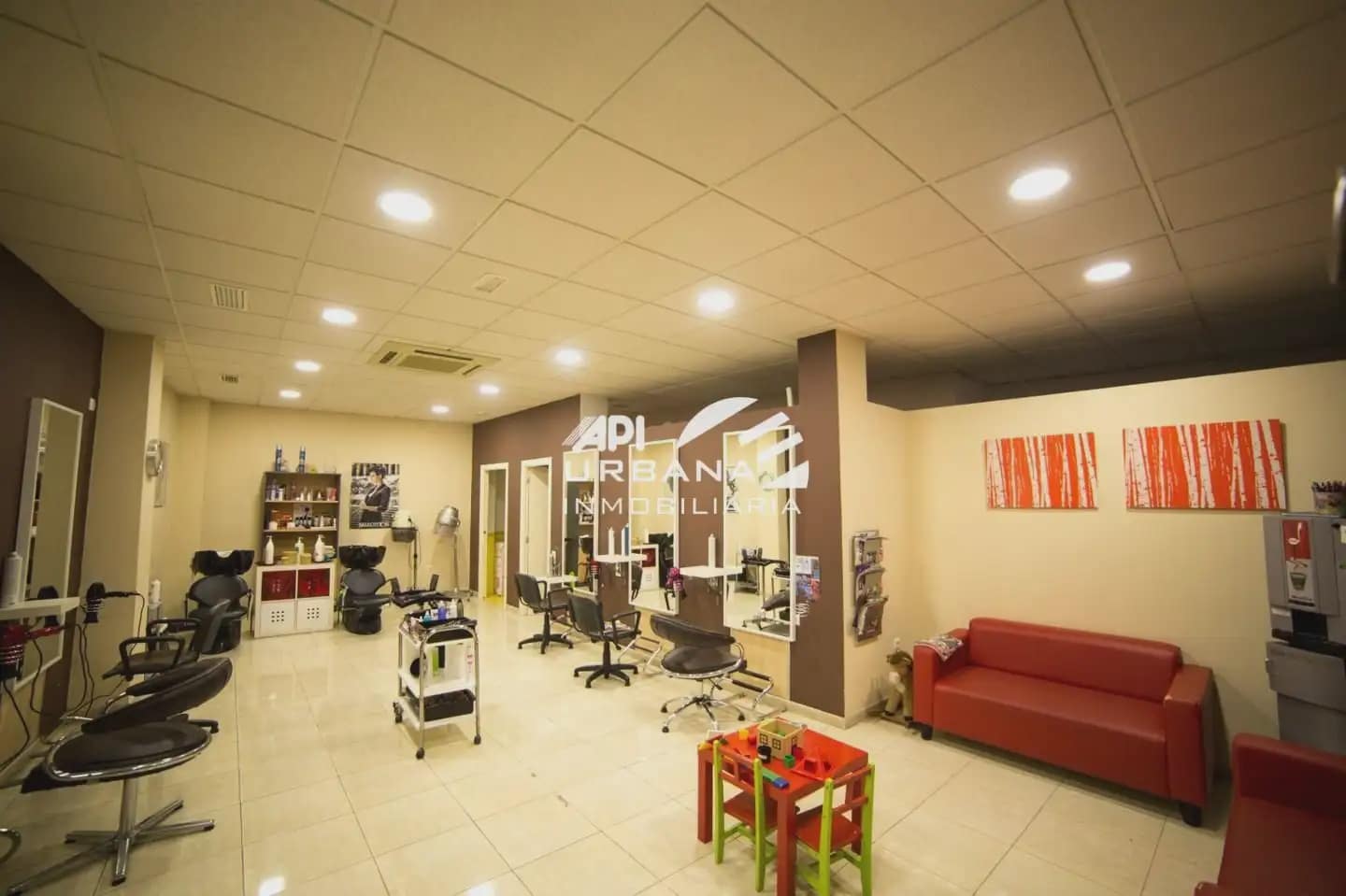 Comercial para venda em Lucena - 120 000 € (Ref: 9963650)