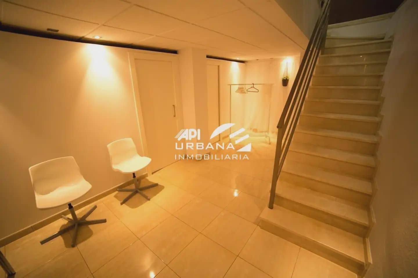 Comercial para venda em Lucena - 120 000 € (Ref: 9963650)