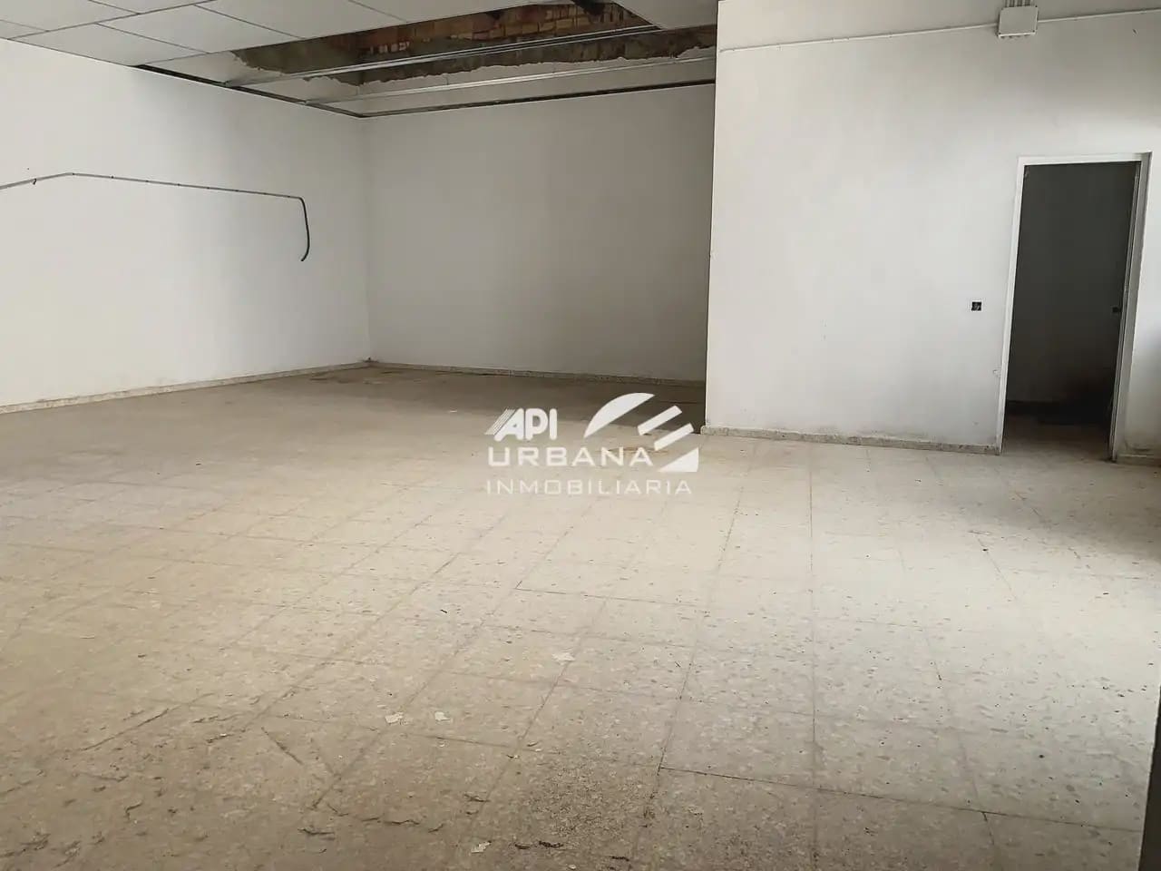 Comercial para venda em La Rambla - 140 000 € (Ref: 9963653)