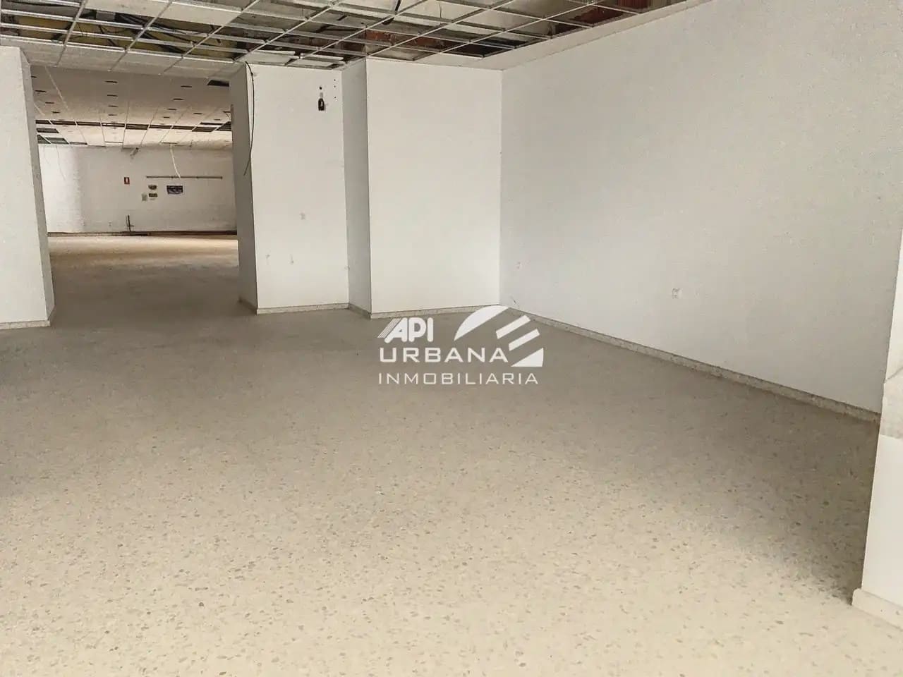 Comercial para venda em La Rambla - 140 000 € (Ref: 9963653)