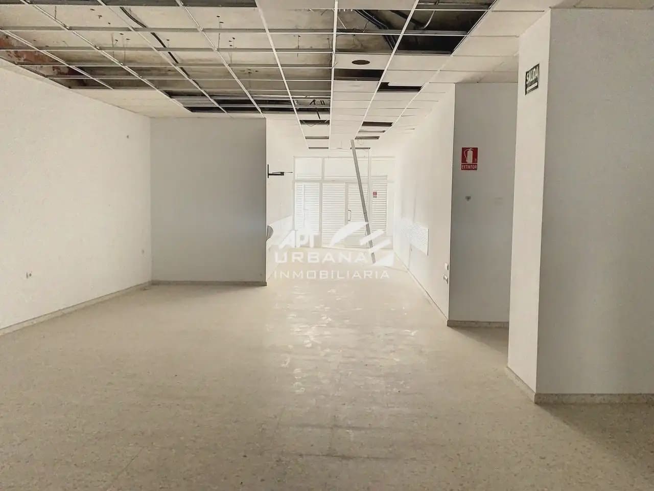 Comercial para venda em La Rambla - 140 000 € (Ref: 9963653)