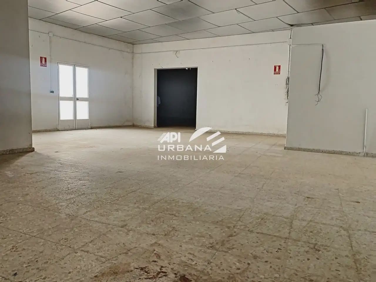 Comercial para venda em La Rambla - 140 000 € (Ref: 9963653)
