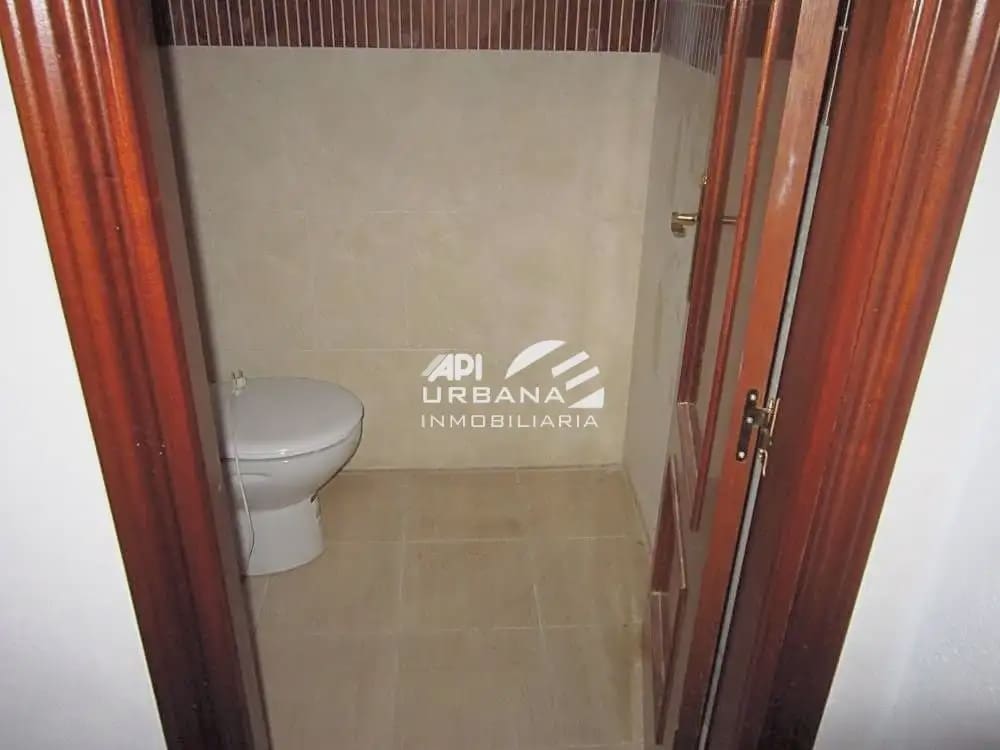 Comercial para venda em Lucena - 20 100 € (Ref: 9963655)