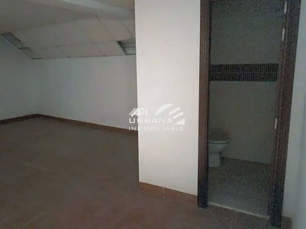 Comercial para venda em Lucena - 20 100 € (Ref: 9963655)
