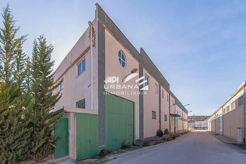 Komercyjne na sprzedaż w Lucena - 450 000 € (Ref: 9963660)