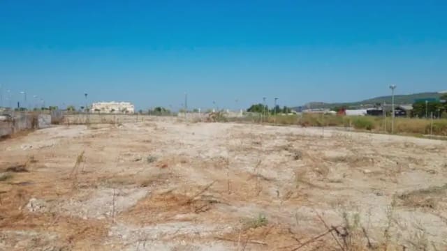 Solar/Parcela en Lucena en venta - 235.000 € (Ref: 9963665)