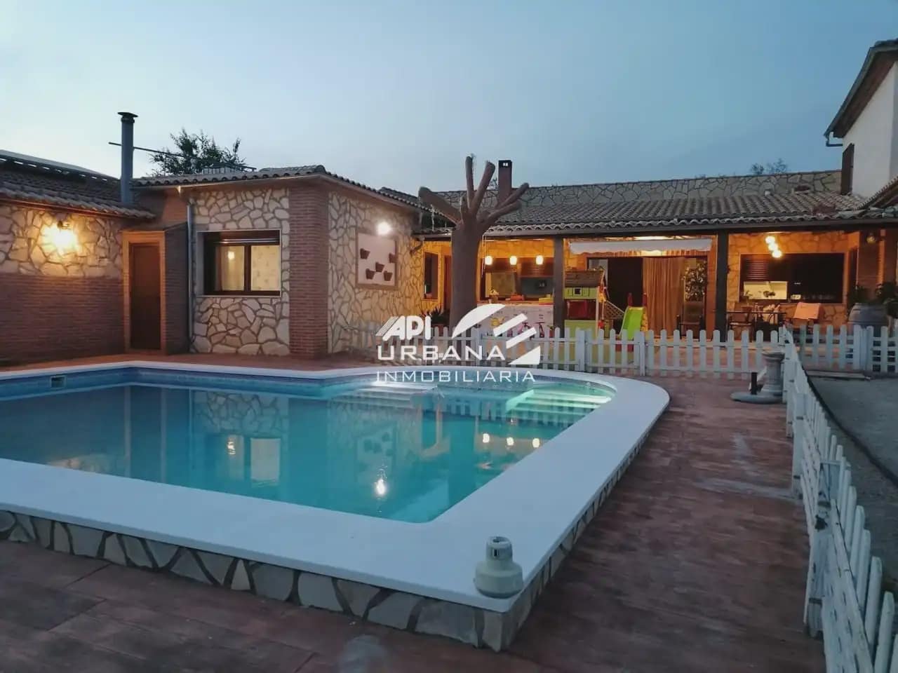 7 sypialnia Willa na sprzedaż w Lucena z basenem - 285 000 € (Ref: 9963666)