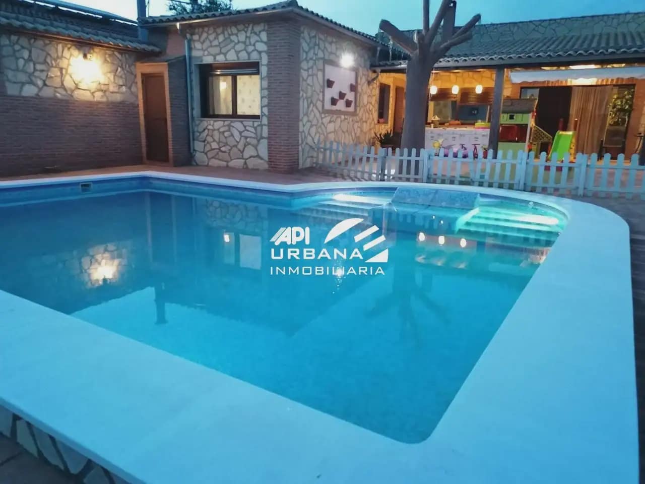 7 sypialnia Willa na sprzedaż w Lucena z basenem - 285 000 € (Ref: 9963666)