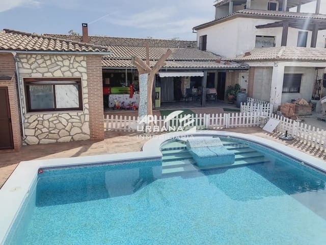 7 slaapkamer Villa te koop in Lucena met zwembad - € 285.000 (Ref: 9963666)