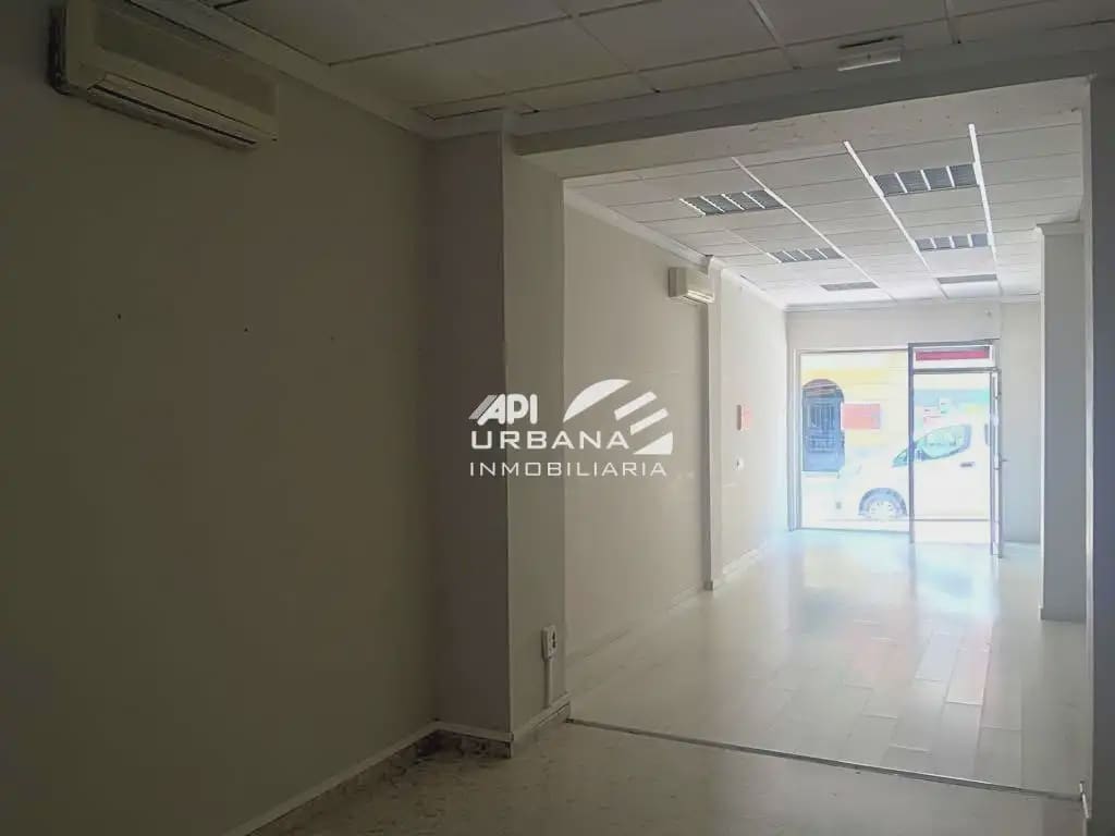 Comercial para arrendar em Lucena - 350 € (Ref: 9963669)