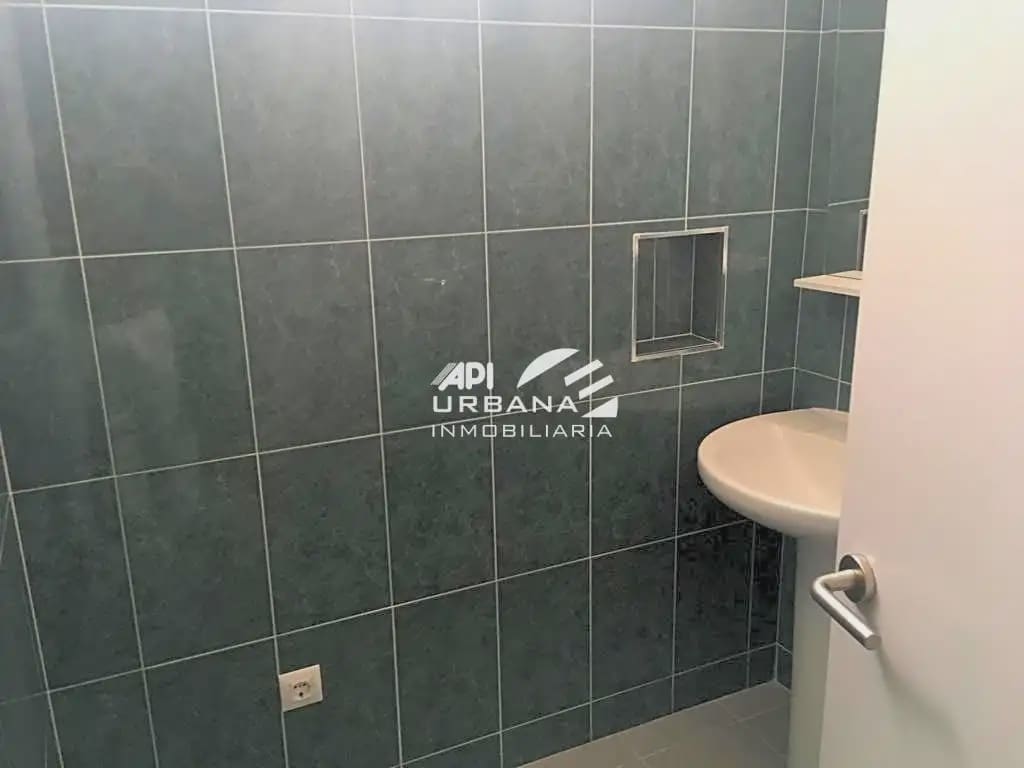 Comercial para arrendar em Lucena - 350 € (Ref: 9963669)