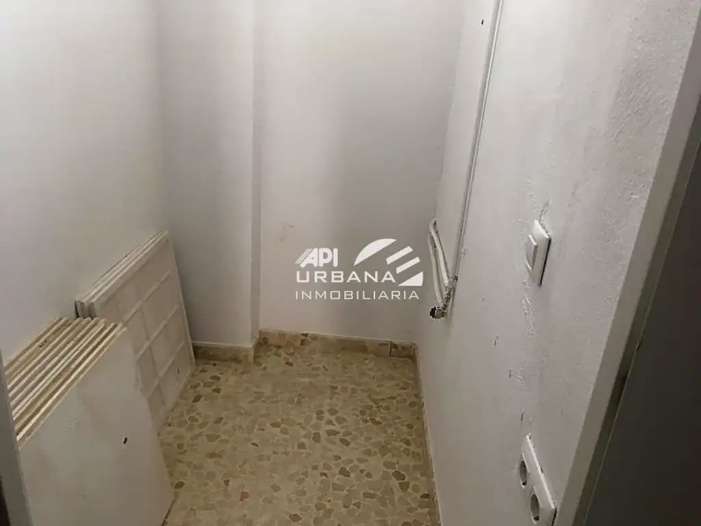 Comercial para arrendar em Lucena - 350 € (Ref: 9963669)