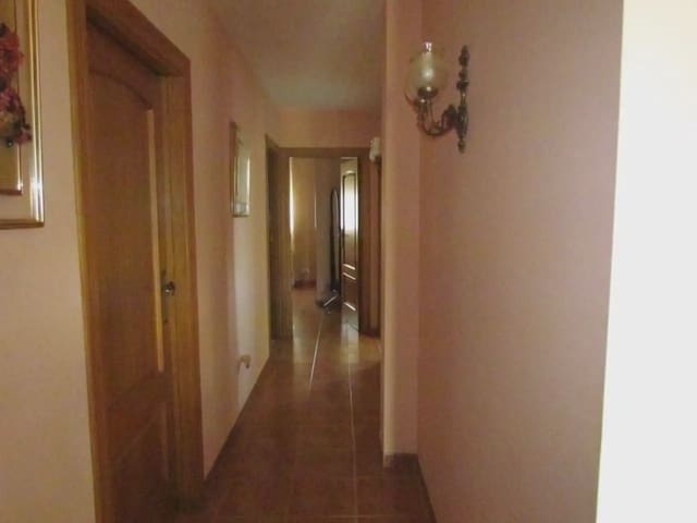 3 soveværelse Villa til salg i Lucena med swimmingpool - € 290.000 (Ref: 9963670)