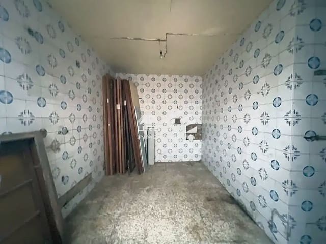 6 soveværelse Byhus til salg i Lucena - € 55.000 (Ref: 9963675)