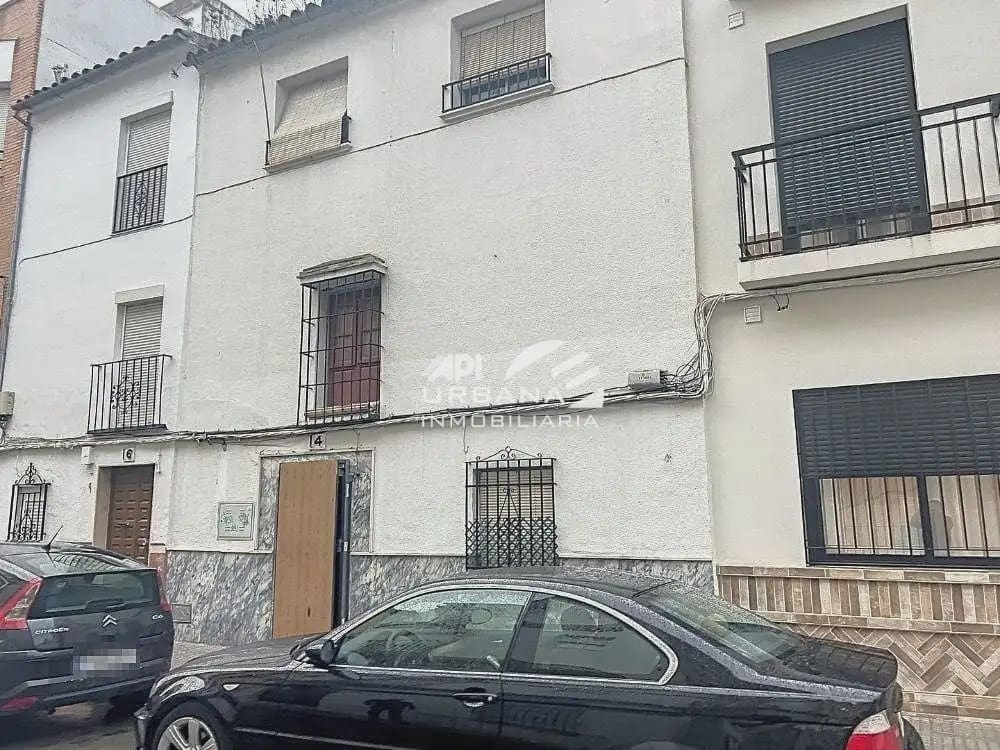 6 soveværelse Byhus til salg i Lucena - € 55.000 (Ref: 9963675)