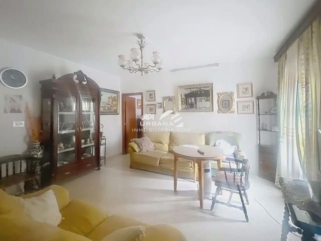 Apartamento de 3 habitaciones en Lucena en venta - 150.000 € (Ref: 9963679)
