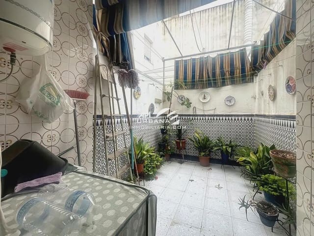 Apartamento de 3 habitaciones en Lucena en venta - 150.000 € (Ref: 9963679)