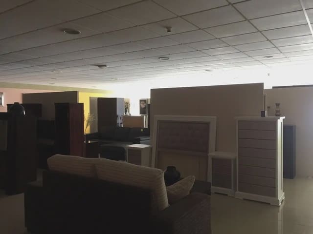 Commercieel te koop in Lucena - € 575.000 (Ref: 9963680)