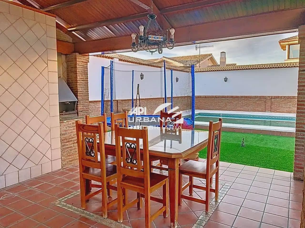 5 soveværelse Villa til salg i Lucena med swimmingpool - € 580.000 (Ref: 9963682)
