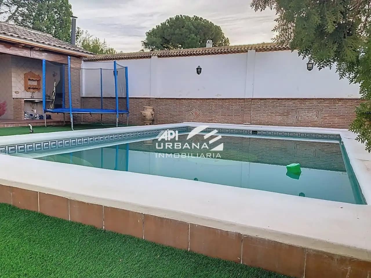 5 soveværelse Villa til salg i Lucena med swimmingpool - € 580.000 (Ref: 9963682)