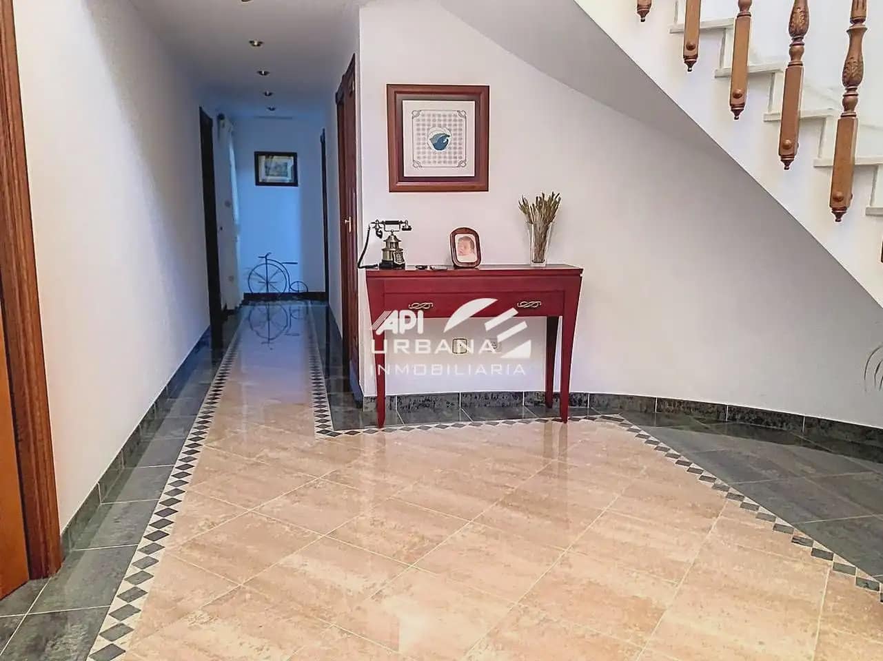 5 soveværelse Villa til salg i Lucena med swimmingpool - € 580.000 (Ref: 9963682)