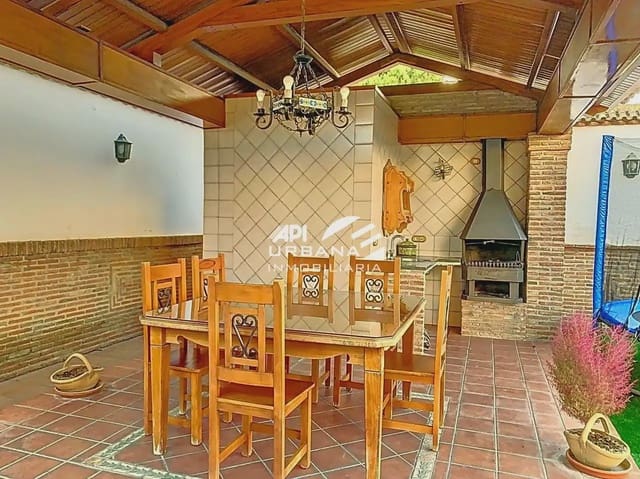 5 soveværelse Villa til salg i Lucena med swimmingpool - € 580.000 (Ref: 9963682)