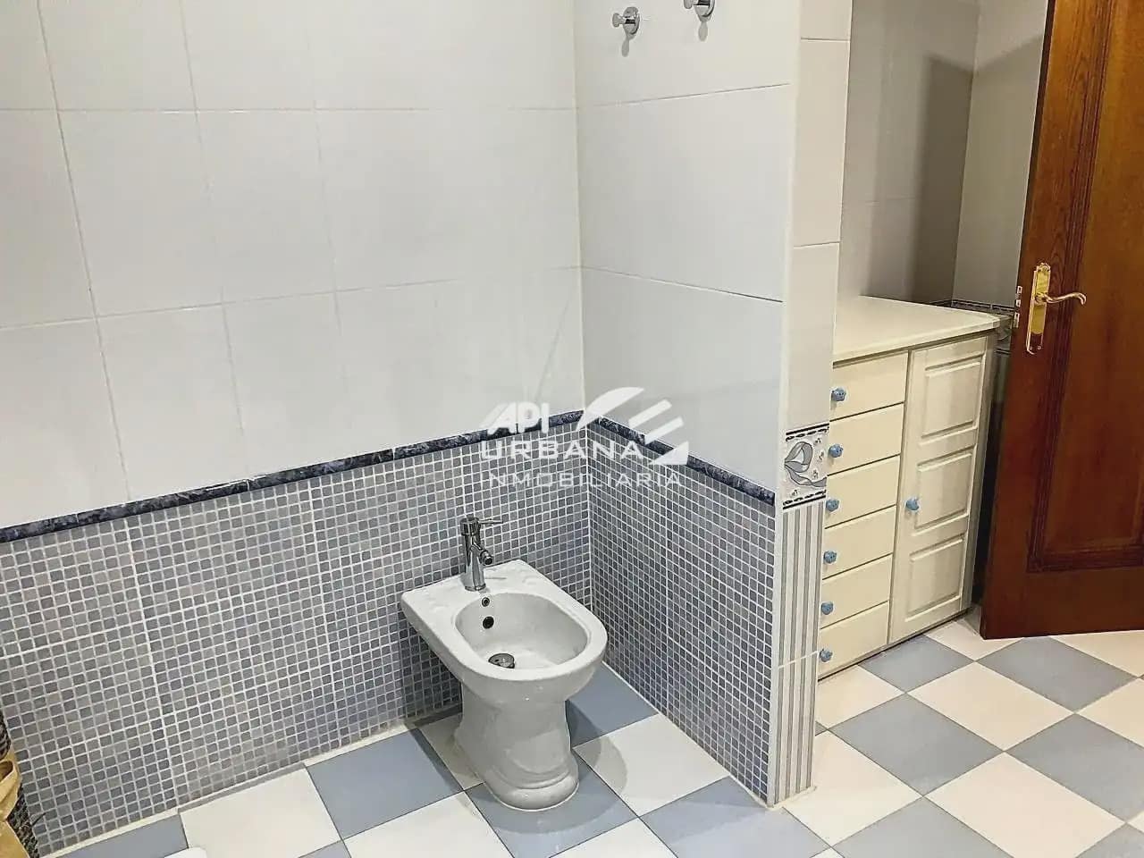 5 soveværelse Villa til salg i Lucena med swimmingpool - € 580.000 (Ref: 9963682)