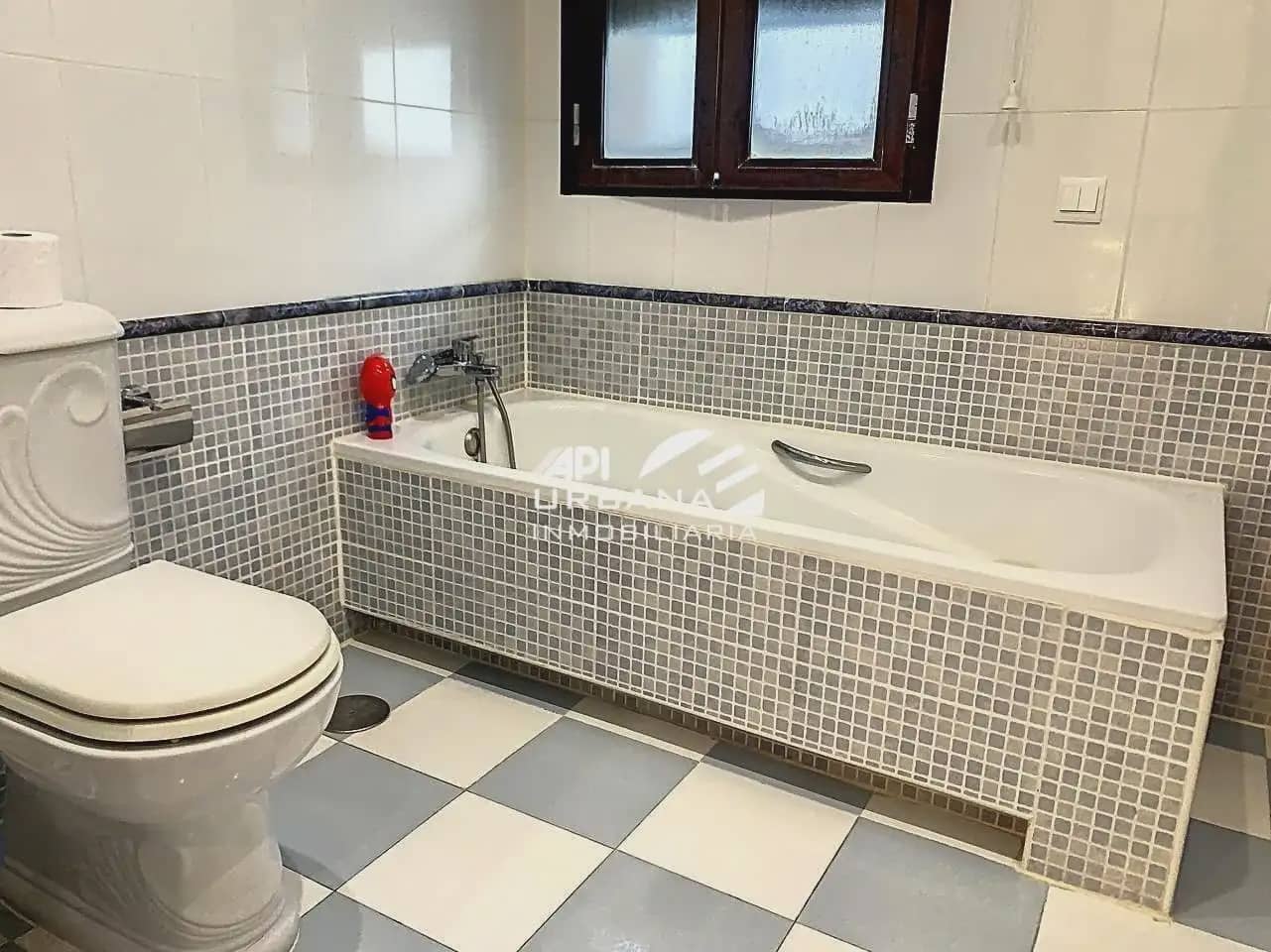 5 soveværelse Villa til salg i Lucena med swimmingpool - € 580.000 (Ref: 9963682)