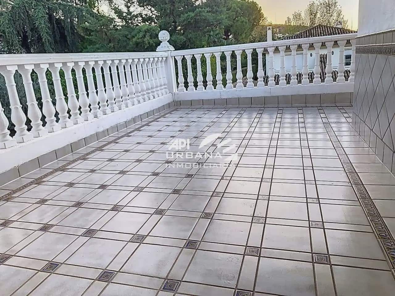 5 soveværelse Villa til salg i Lucena med swimmingpool - € 580.000 (Ref: 9963682)