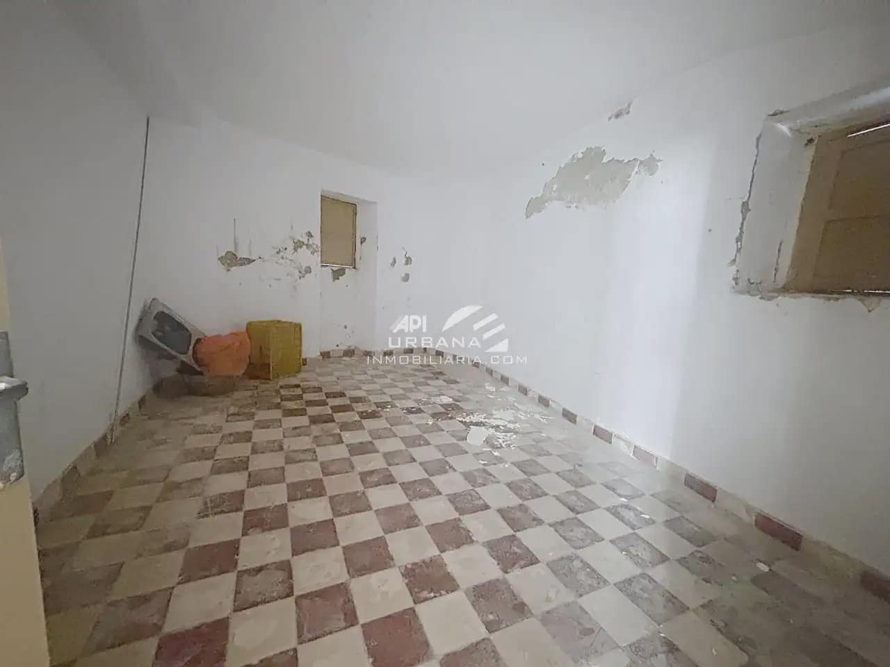 8 bedroom Townhouse for sale in Cabra - € 80,000 (Ref: 9963687)