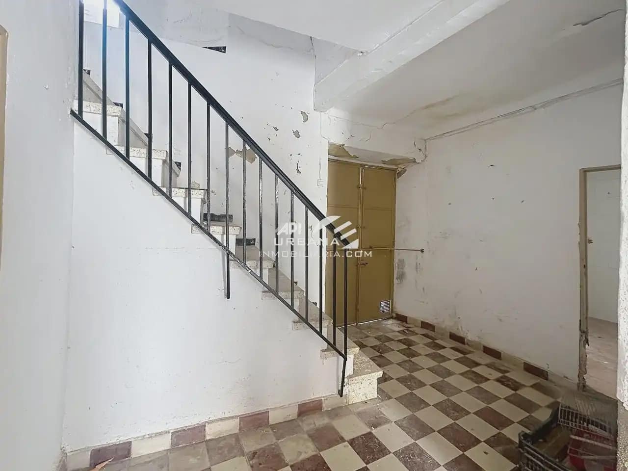 8 bedroom Townhouse for sale in Cabra - € 80,000 (Ref: 9963687)