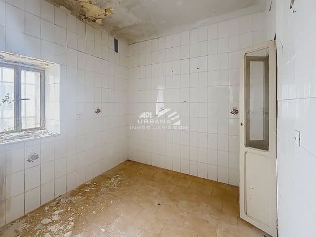 8 soveværelse Byhus til salg i Cabra - € 80.000 (Ref: 9963687)