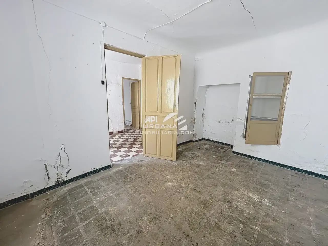 8 bedroom Townhouse for sale in Cabra - € 80,000 (Ref: 9963687)