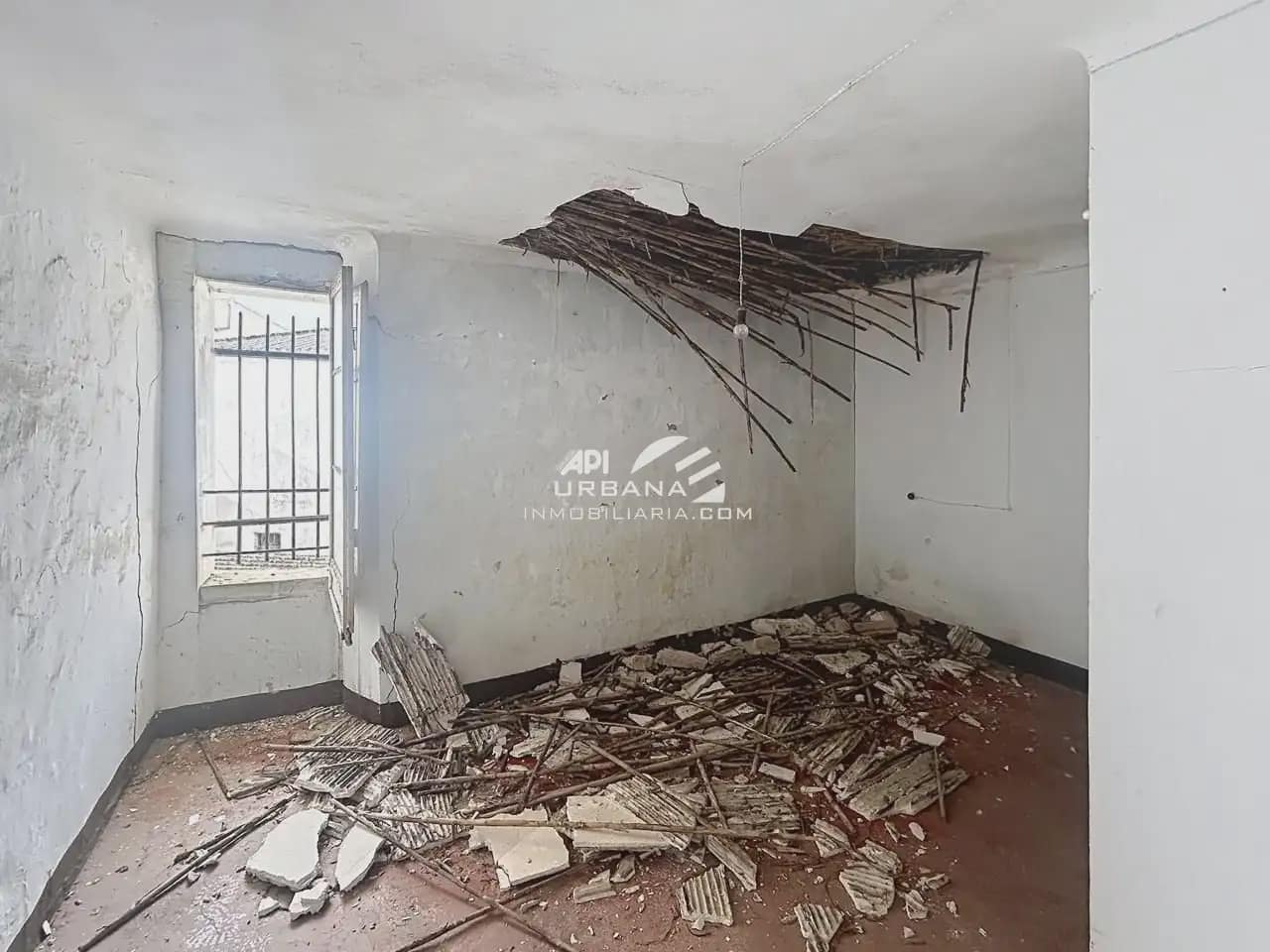 8 bedroom Townhouse for sale in Cabra - € 80,000 (Ref: 9963687)