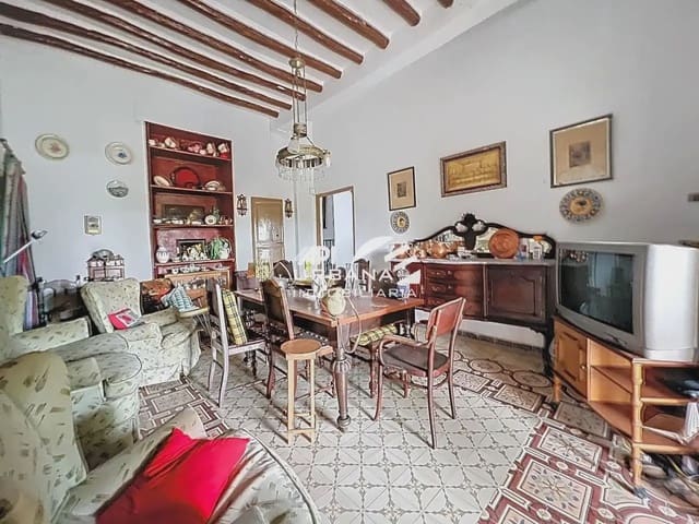 4 soveværelse Finca/Landehus til salg i Lucena med swimmingpool - € 370.000 (Ref: 9963692)