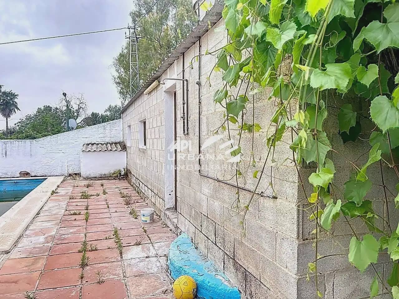 4 soveværelse Finca/Landehus til salg i Lucena med swimmingpool - € 370.000 (Ref: 9963692)