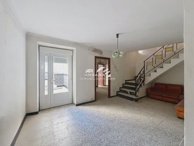 6 soveværelse Byhus til salg i Lucena - € 180.000 (Ref: 9963694)