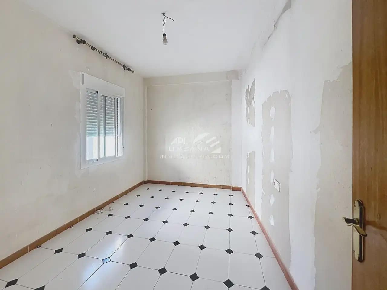 6 soveværelse Byhus til salg i Lucena - € 180.000 (Ref: 9963694)