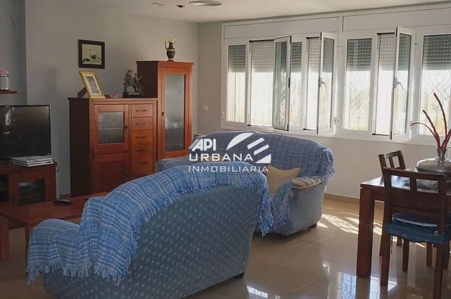6 soveværelse Finca/Landehus til salg i Lucena med swimmingpool - € 285.000 (Ref: 9963703)