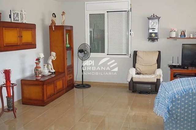 6 soveværelse Finca/Landehus til salg i Lucena med swimmingpool - € 285.000 (Ref: 9963703)