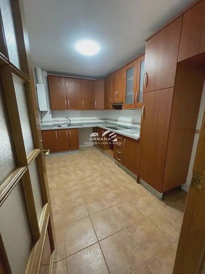 3 makuuhuone Asunto myytävänä paikassa Lucena - 195 000 € (Ref: 9963704)