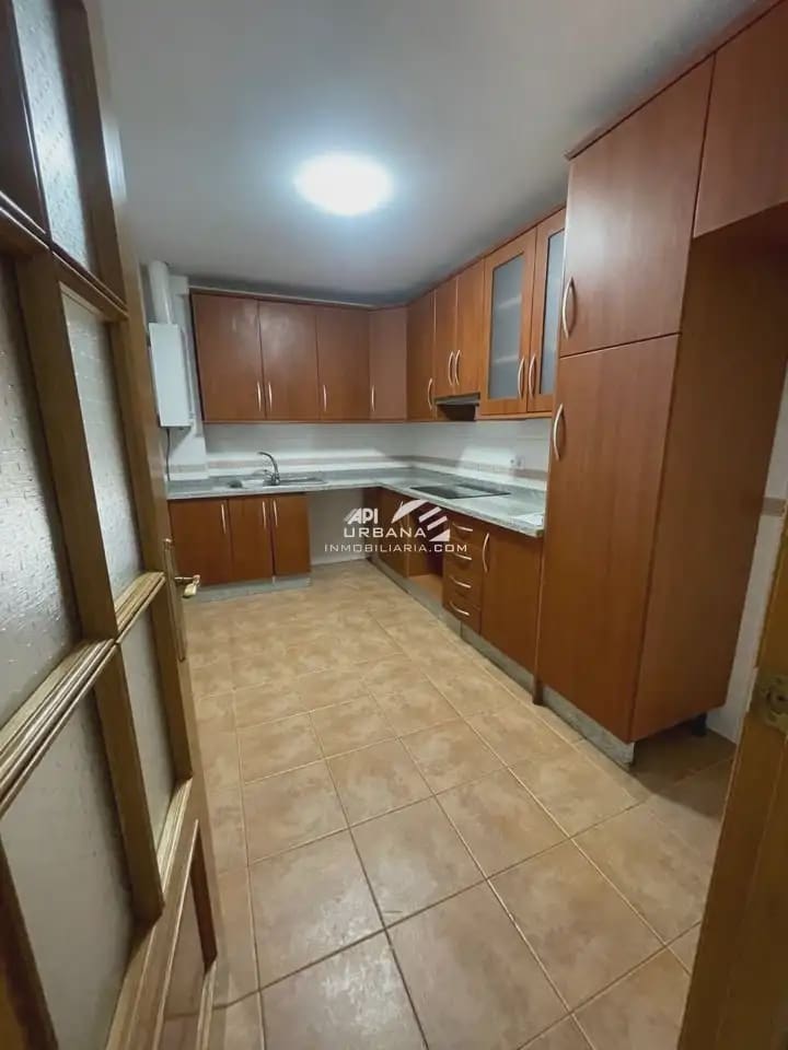 3 makuuhuone Asunto myytävänä paikassa Lucena - 195 000 € (Ref: 9963704)