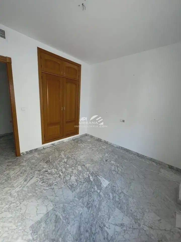 3 makuuhuone Asunto myytävänä paikassa Lucena - 195 000 € (Ref: 9963704)